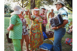 fot. Joyce Dopkeen,"Park Revelers", Orchard Beach, Pelham Bay Park / NYC Park Photo Archive