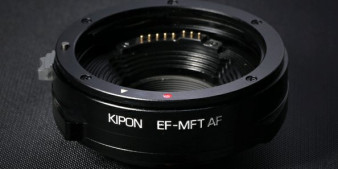Adapter Kipon EF-MFT, obsługujący autofokus i dane EXIF