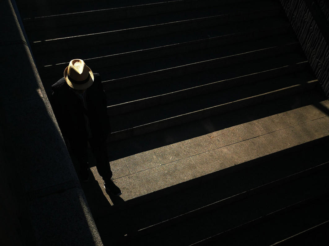 Fot. Jose Luis Morales Martin, "Hat", 1. miejsce w kat. Noir / Mobile Photography Awards 2025 