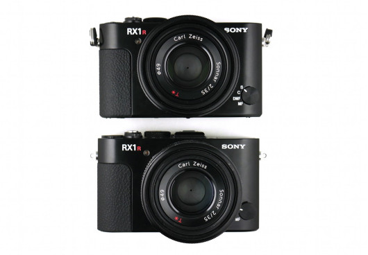 Na górze RX1R II, na dole model RX1 R