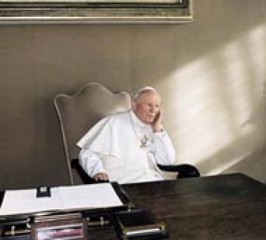 "Jan Paweł II w fotografiach Grzegorza Gałązki"