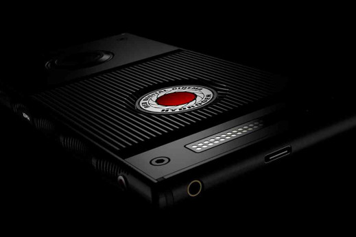 Red Hydrogen One - nadchodzi multimedialny smartfon przyszłości. Wszystko co musisz o nim wiedzieć.