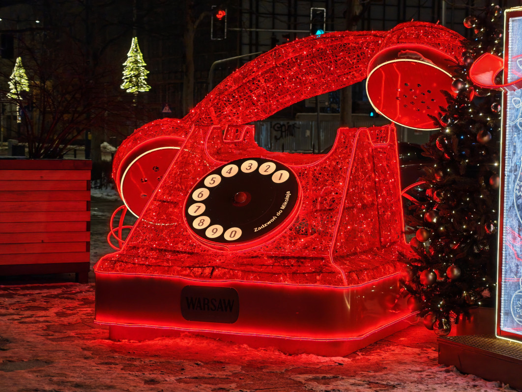 1/100 s, f/2.6, ISO 500, 1/17 s, f/2.6, ISO 2500, Moduł tele 3,7x