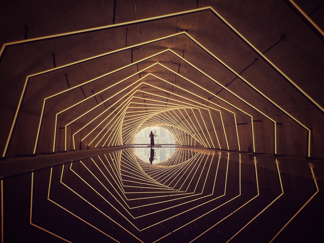 Fot. Ma Shuolong, "Folded Passage", 1. miejsce w kat. Architecture / Mobile Photography Awards 2025 