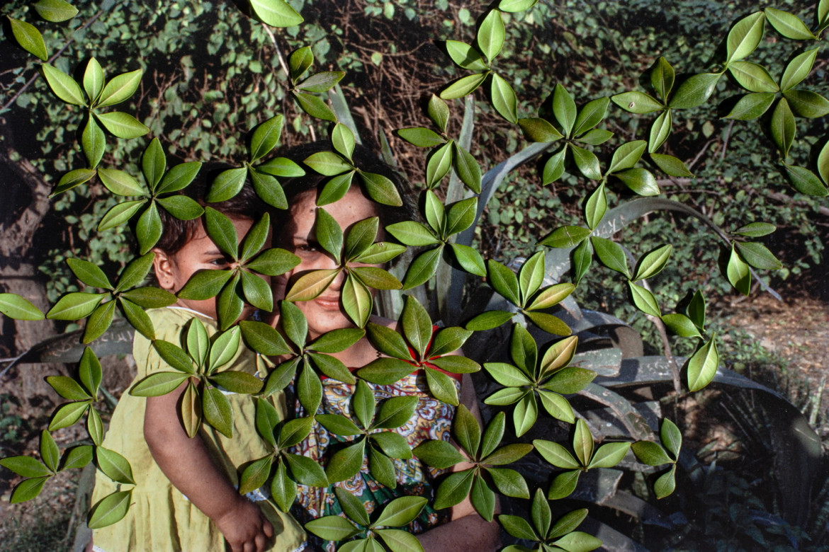 Fot. Priya Suresh Kambli, z projektu "Archive as Companion” / Leica Women Photo Project 2025
