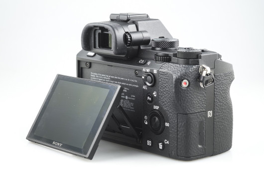 Sony A7 II - odchylany ekran