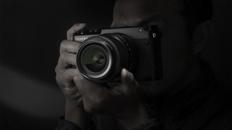 Średnioformatowy kompakt Fujifilm na horyzoncie? Pierwsze donosy na temat GFX100RF