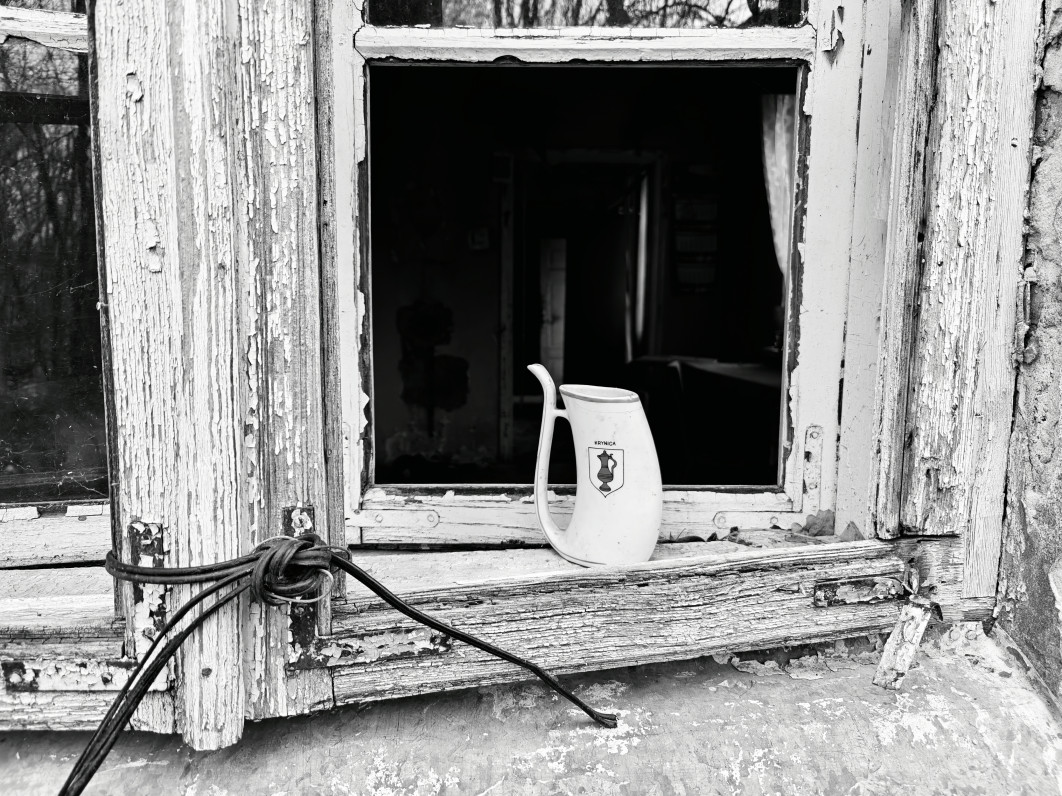 1/578 s, f/1.6, ISO 500, 6.1 mm