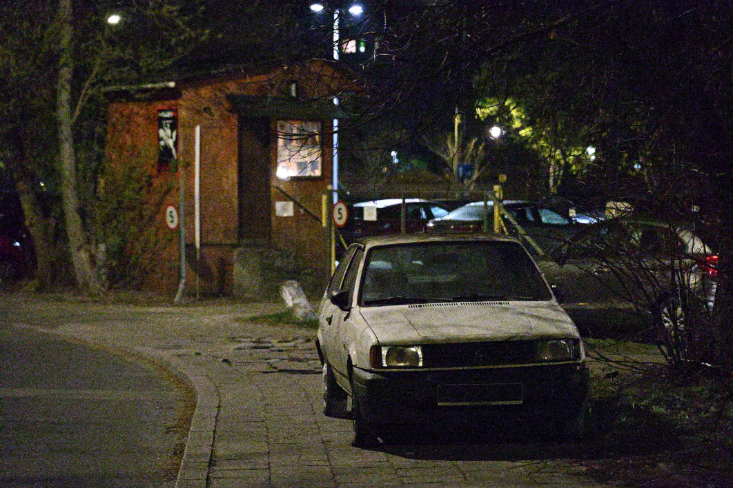 1/400 s, f/5, ISO 204800, 120.0 mm