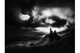 fot. Veselin Atanasov, z cyklu "The dramatic weather in nothern Scotland", 2. nagroda w kategorii Landscapes / Monovisions Photography Awards 2019