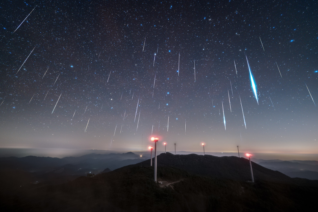 Fot. ZhiPu Wang, "Meteor Shower Over the Big Dipper", nominacja w kat. Skyscapes / 