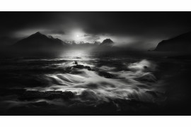 fot. Veselin Atanasov, z cyklu "The dramatic weather in nothern Scotland", 2. nagroda w kategorii Landscapes / Monovisions Photography Awards 2019