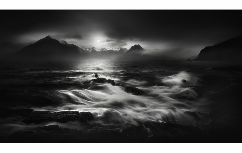 fot. Veselin Atanasov, z cyklu The dramatic weather in nothern Scotland, 2. nagroda w kategorii Landscapes / Monovisions Photography Awards 2019