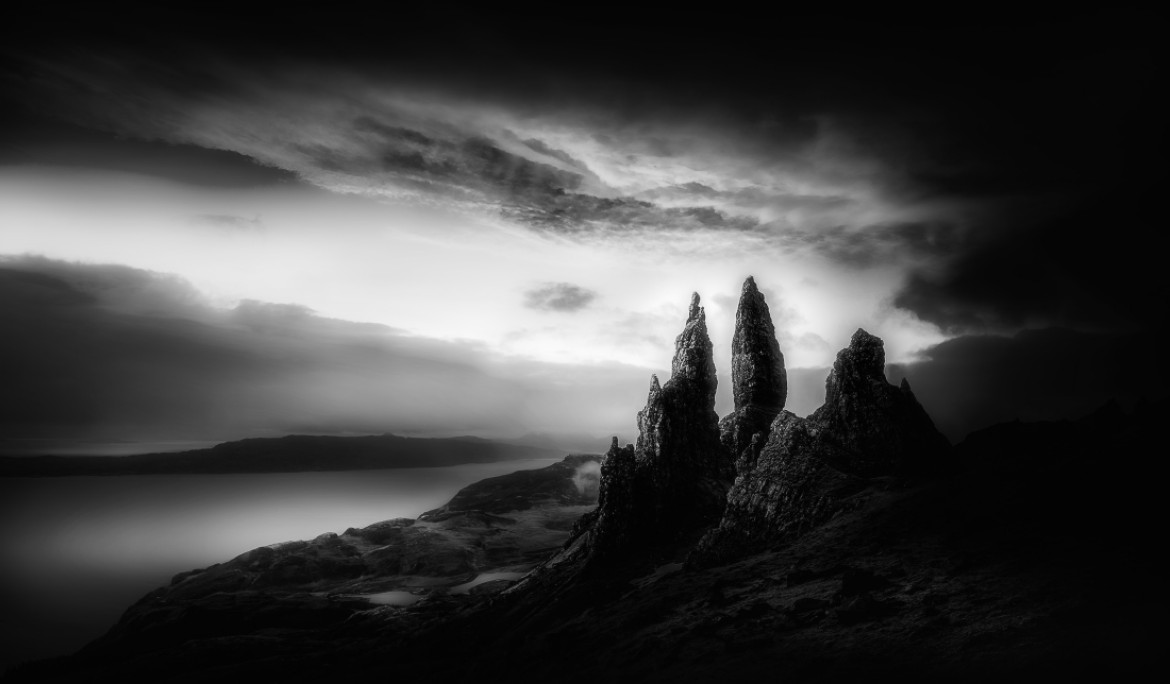 fot. Veselin Atanasov, z cyklu "The dramatic weather in nothern Scotland", 2. nagroda w kategorii Landscapes / Monovisions Photography Awards 2019