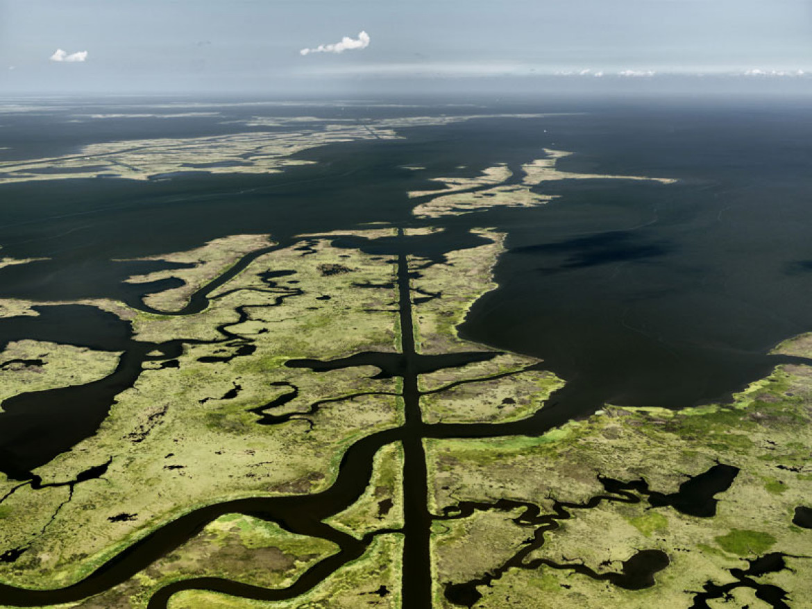 Oil Spill #15. Submerged Pipeline. Gulf of Mexico. June 24  2010 (c) Edward Burtynsky. Courtesy Nicholas Metivier, Toronto. Stefan Röpke, Köln