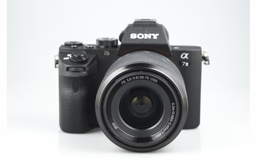 Sony A7 II z obiektywem Sony FE 28-70mm f/3.5-5.6 OSS