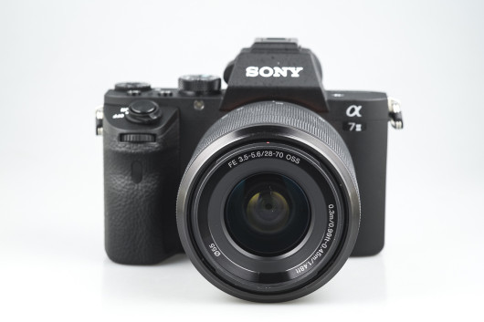 Sony A7 II z obiektywem Sony FE 28-70mm f/3.5-5.6 OSS