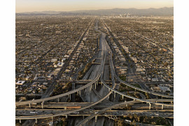Highway #5. Los Angeles, California, USA. 2009 (c) Edward Burtynsky. Courtesy Nicholas Metivier, Toronto. Stefan Röpke, Köln