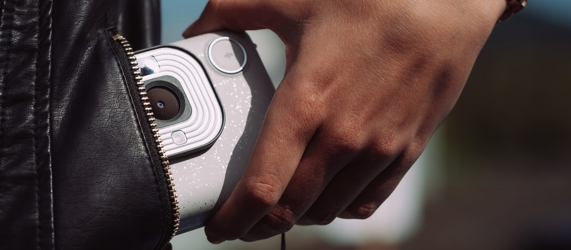 Fujifilm Instax Mini LiPlay - hybrydowy aparat z funkcją nagrywania dźwięku