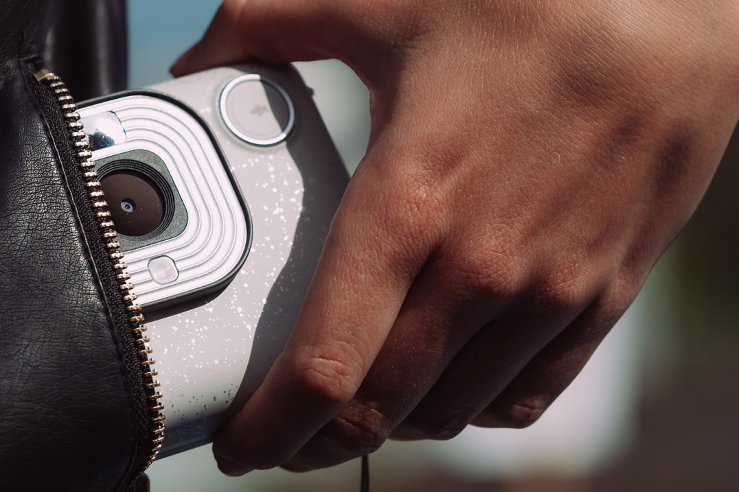 Fujifilm Instax Mini LiPlay - hybrydowy aparat z funkcją nagrywania dźwięku