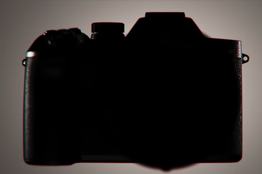 Sony reaktywuję serię RX10 - nowy superzoom już 9 lipca