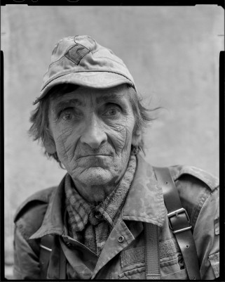 Rzecz o uniwersalnych i ważnych sprawach. Najbardziej osobisty projekt Jacentego Dędka na wystawie w Częstochowie