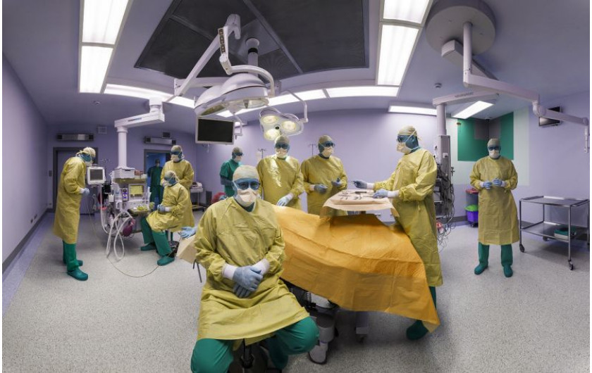 fot. Marek Czarnecki, „Avatar of Surgery Doctor”, Złoty medal w kategorii Science