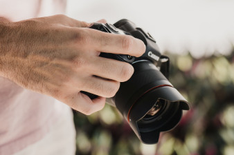 Samyang wprowadza na rynek swój pierwszy ultraszerokokątny obiektyw z mocowaniem RF-S