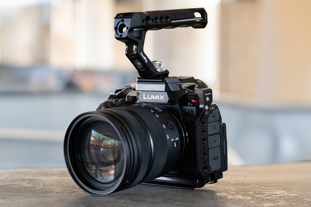 Czym filmować w 2026 roku? Oto 7 cech, które czynią Lumixa S1II najlepszą hybrydą na rynku