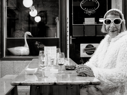 fot Colmar Wocke, The Two Swans, 2. miejsce w kategorii People / Urban Photo Awards 2019