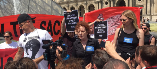 Nan Goldin w walce z kryzysem opioidowym. Muzea zrzekają się dotacji od rodziny miliarderów