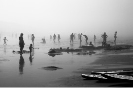 fot. Sebastian Klejsa, "When the Fog Coming on the Beach", wyróżnienie