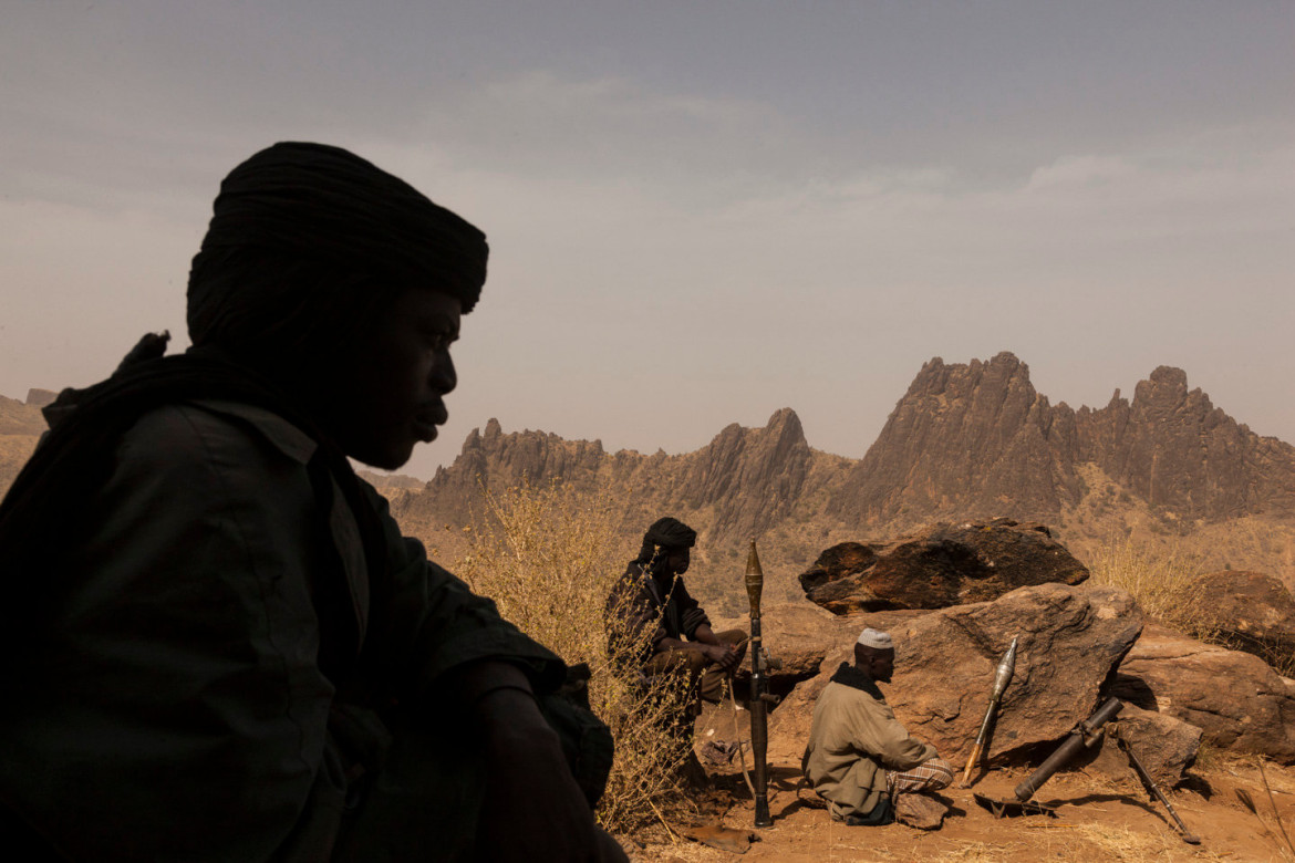 fot. Adriane Ohanesian, Sudan, członkowie rebelianckiej Armii Wyzwolenia Sudanu bronią górskich pozycji w centralnym Darfurze przed armią rządową