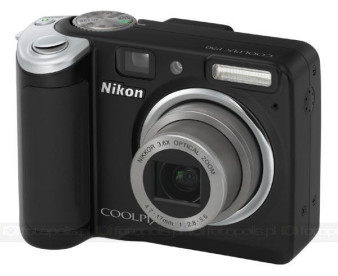 Nikon Coolpix P50 - skromniejszy brat P5100