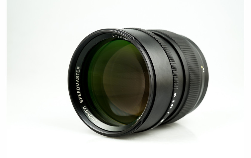 Mitakon Speedmaster 85 mm f/1.2 