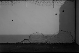 fot. Stephen Dock, Francja, z cyklu "Architecture of Violence"