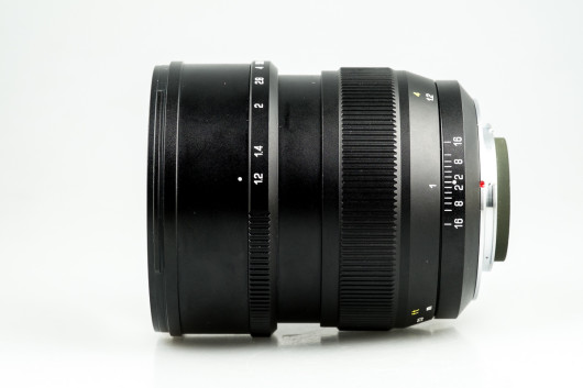 Mitakon Speedmaster 85 mm f/1.2 