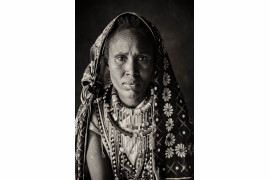 fot. Hugo Santarem Rodrigues, z cyklu "Interior", 2. nagroda w kategorii Portrait / Monovisions Photography Awards 2019