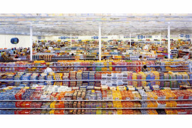 fot. Andreas Gursky, „99 Cent”, 2001