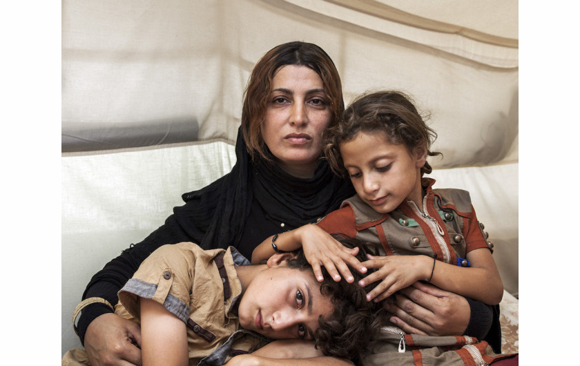 Amira and her Children by Ivor Prickett © Ivor Prickett/UNHCR/Panos Pictures