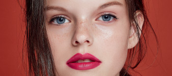 Fotografia beauty z jednym źródłem światła