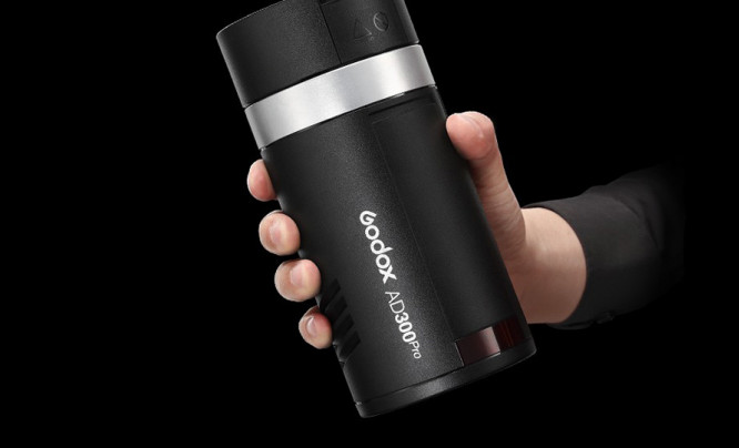 Godox Witstro AD300Pro TTL - kompaktowa i mocna głowica plenerowa trafia na polski rynek