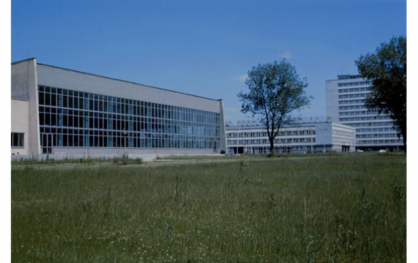 (c) fot. Zbigniew Łagocki. „Oświęcim. Kryty basen pływacki”, 1976 rok
