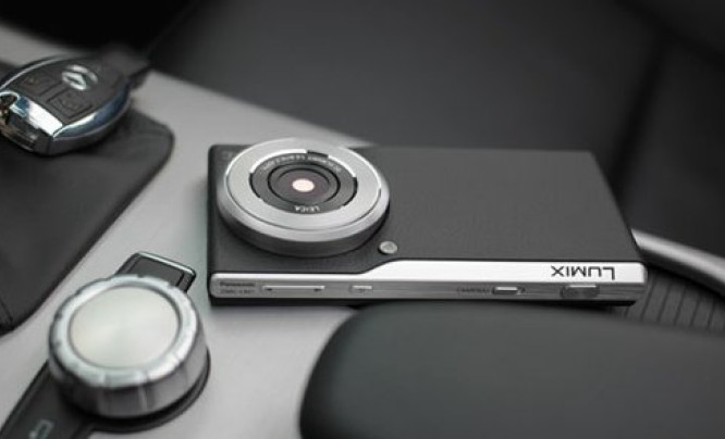  Panasonic Lumix CM1 - smartfon z 1-calową matrycą