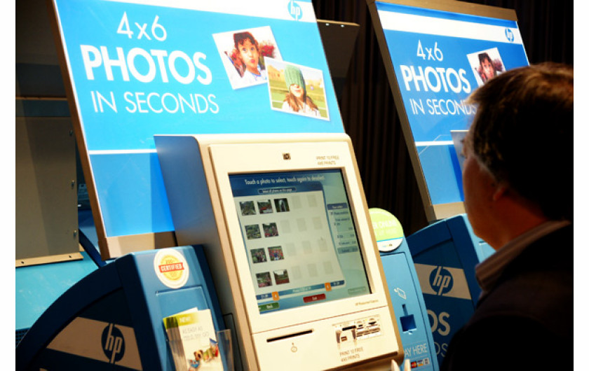 kioski fotograficzne na stoisku HP