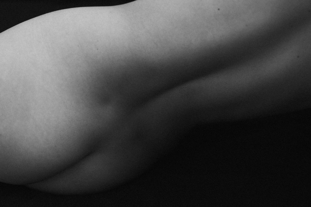 Nat Orce: "Nasza kultura jest taka, że się zasłaniamy, a zdejmowanie ubrań ma moc"