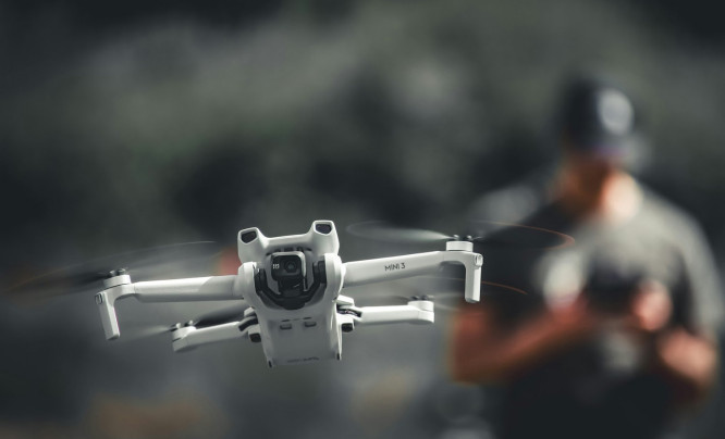 "Bezpieczniejsze polskie niebo" - nowe przepisy dla dronów