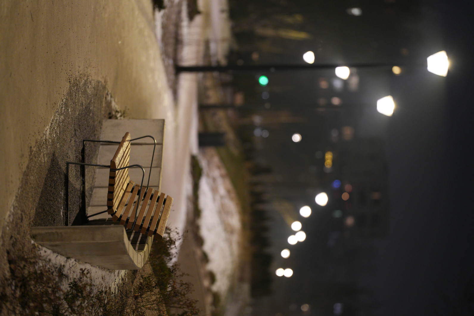 1/40 s, f/1.8, ISO 1600, 135.0 mm