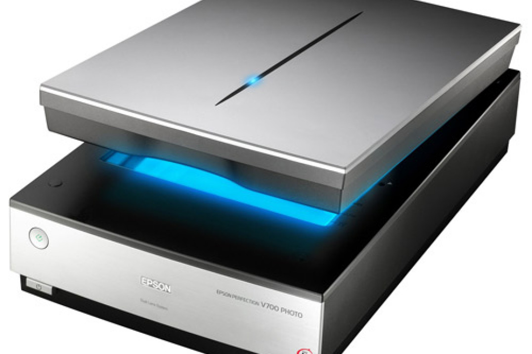 Epson Perfection V700 Photo - wielki format w 6400 ppi