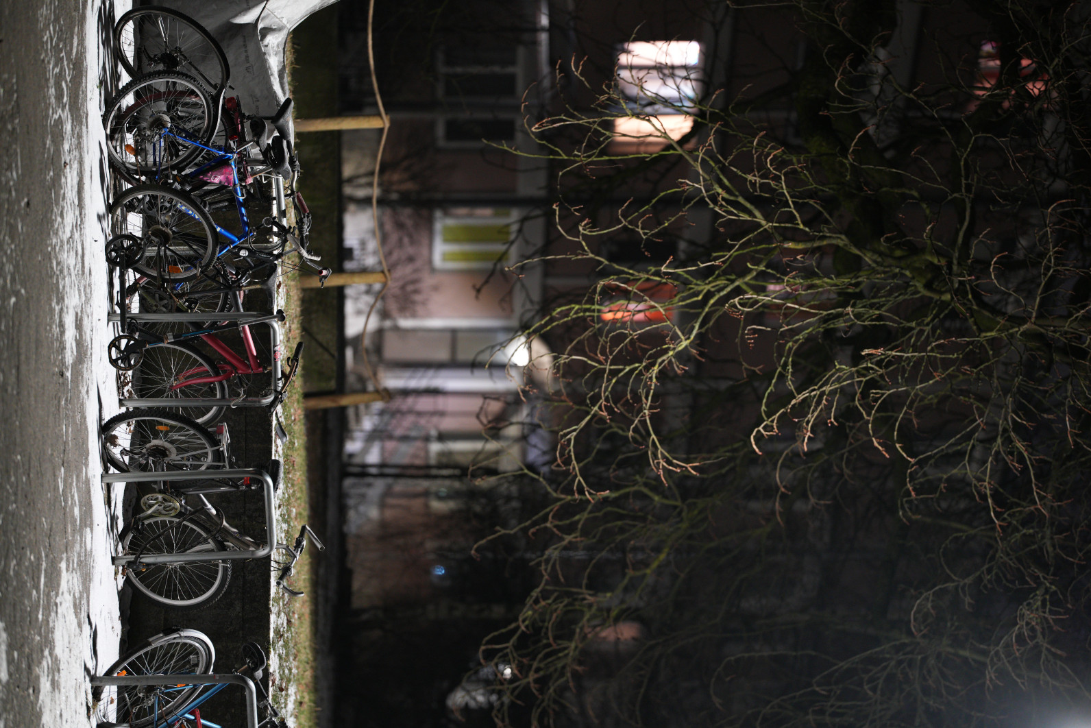 1/20 s, f/1.8, ISO 1600, 135.0 mm